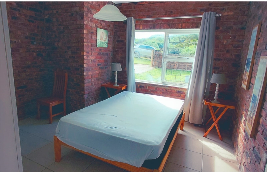 4 Bedroom Property for Sale in Oyster Bay Eastern Cape